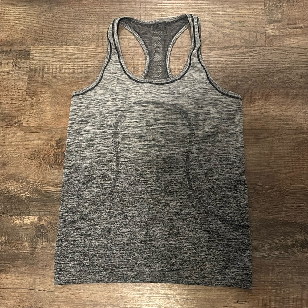 Lululemon swiftly tech razor back